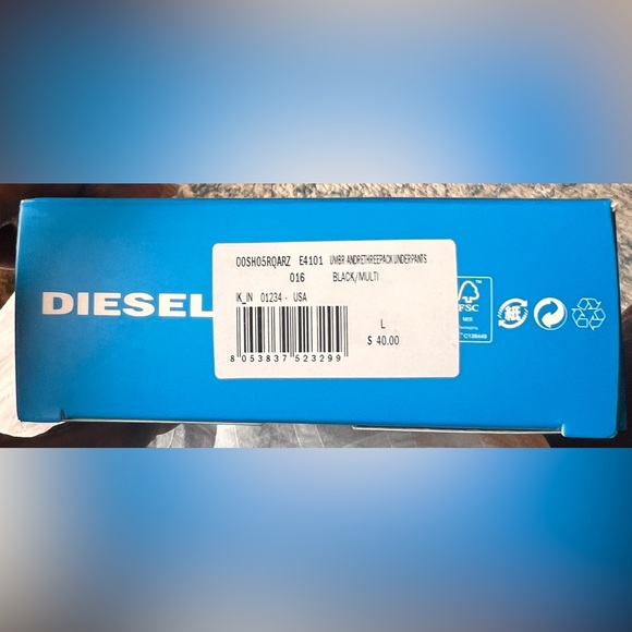 THIS WAS SOLD!!!
NWT Diesel Briefs - 3 Pack L Black Cotton still in Blue Box. - Picture 3 of 4